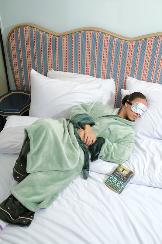 Midnight Hug Robe In Mint & Dark Green